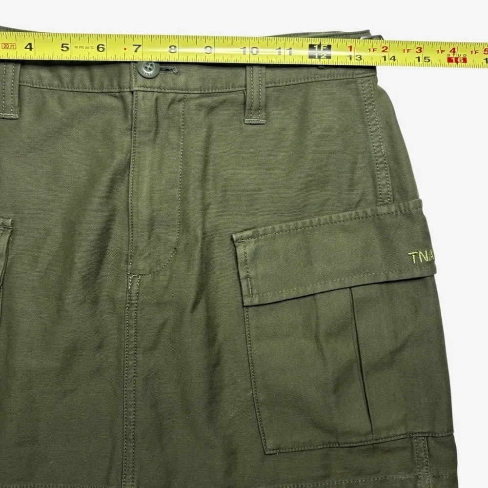 ✨ ARITZIA TNA Supply Cargo Utility Micro Mini Skirt • Army Green • Size 2 - Picture 9 of 13